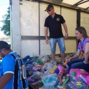 DISTRIBUIÇÃO DE BRINQUEDOS 1